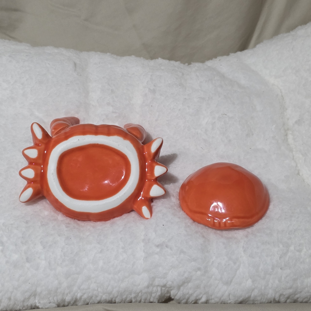 Ceramic Crab Ashtray - Bright Orange - Picture 3 of 3